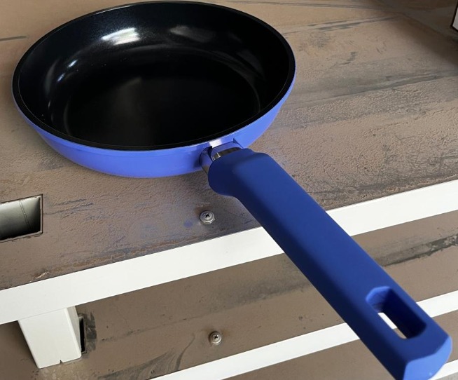 [28057] SARTEN 24CM FUNDICION DE ALUMINIO CON RECUBRIMIENTO CERAMICO ANTIADHERENTE - TAPA DE VIDRIO TEMPLADO - ORMAY